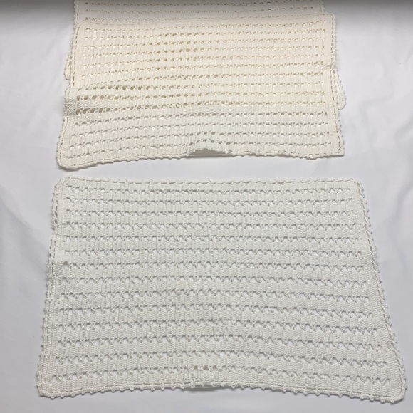 Hand Crafted Vintage Crochet Placemats Colour Winter White 16” x 11” Set of 4 - Picture 3 of 6